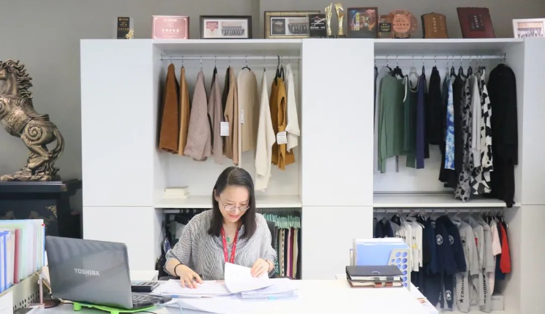 表彰！聯橋集團劉秀芬榮獲“全國紡織工業(yè)勞動模范”稱號