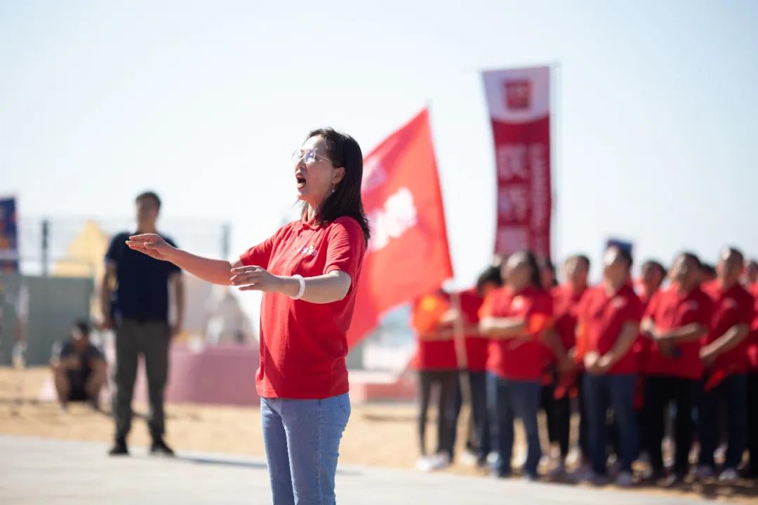 聯橋集團黨委舉辦“光耀先鋒·致敬力量”慶祝建黨100周年活動(圖3)