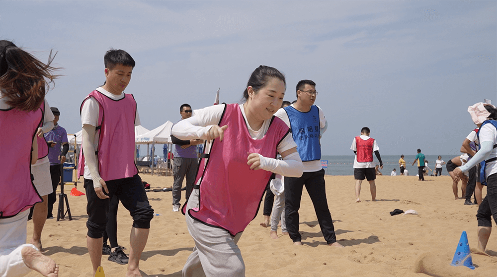 披荊斬棘無(wú)畏懼 乘風(fēng)破浪向前沖(圖10)